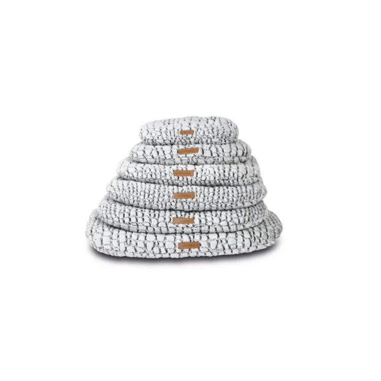 M PETS SNAKE OVAL CUSHION  S(65CM X 40CM)